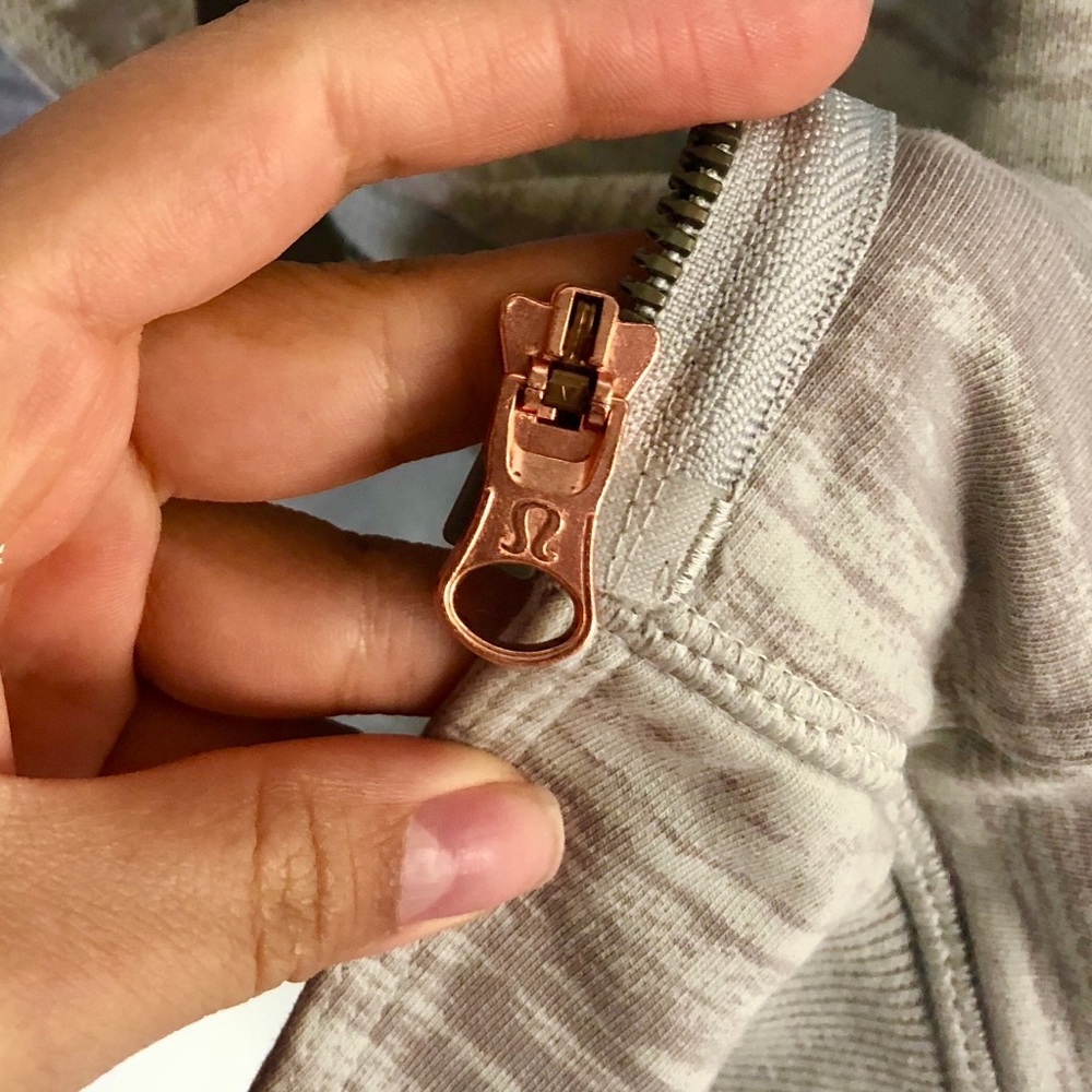 Lululemon Jacket - Picture 7 of 8